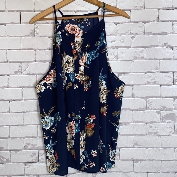 Shein curve 4x plus sleeveless blouse - blue neutral floral pattern- NWOT - Picture 1 of 7